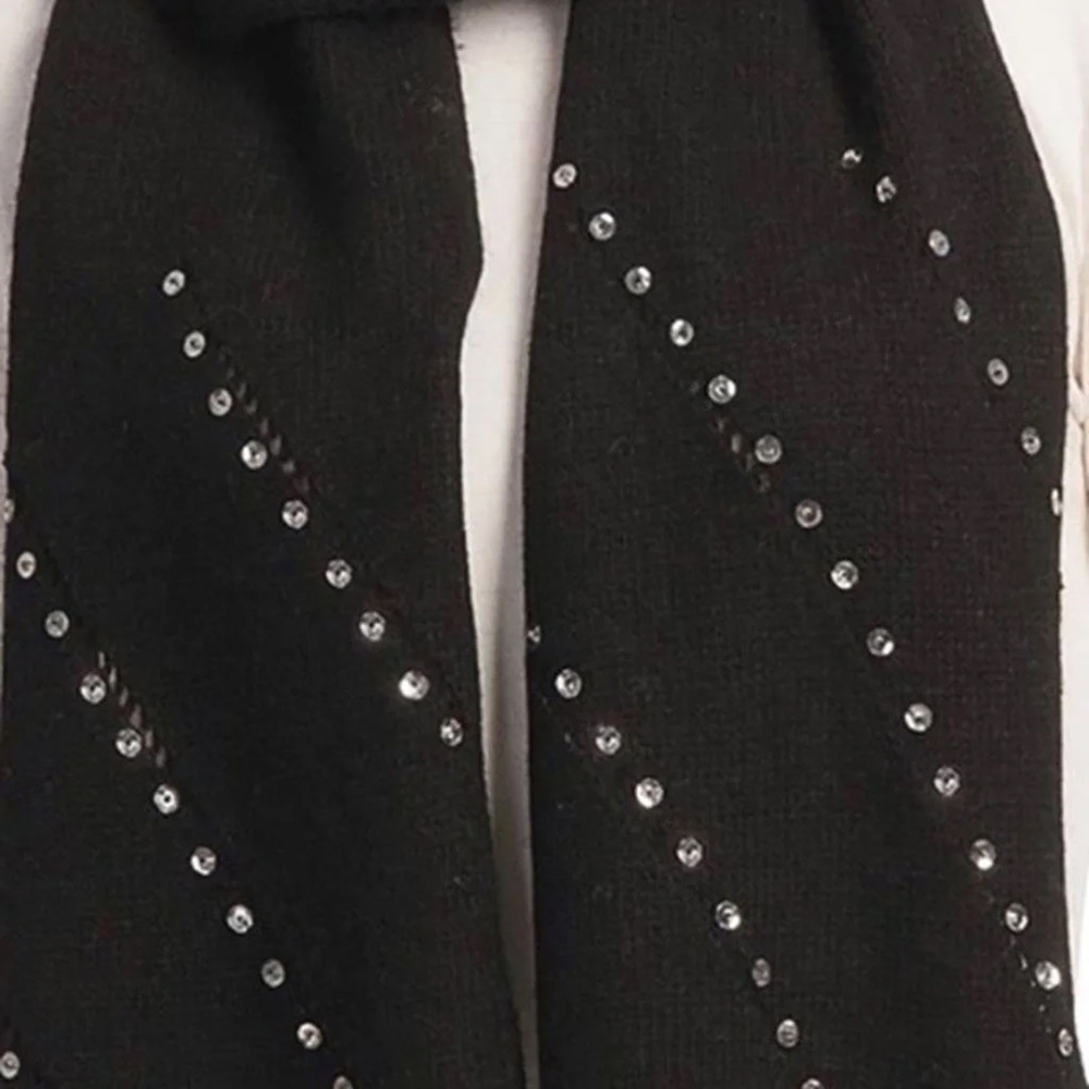 Betmar Madison Luxe Warm Winter Knit Scarf Black With Sequins - NWT - Picture 4 of 8